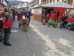 Fasnet 2007 Fassdaubenrennen