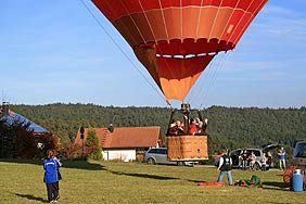 Heissluftballon startet beim Wiesenbauer