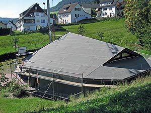 Dach der Konzertmuschel wird repariert