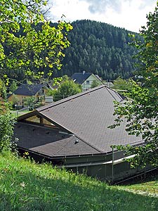 Dach der Konzertmuschel wird repariert