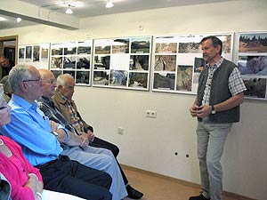 Fritz Wöhrle referiert über die Geschichte des Tennenbronner Steinbruch