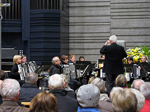Kirchenkonzert des Akkordeonvereins Kirchenkonzert des Akkordeonvereins