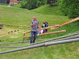 Grabenhacken beim Bachfest