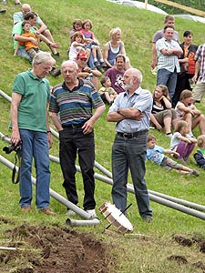 Grabenhacken beim Bachfest