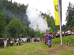 Fahnenweihe im Bernecktal