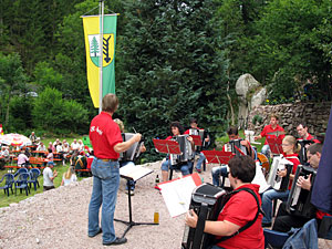 Fahnenweihe im Bernecktal