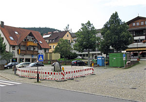 Arbeiten am Dorfplatz-Hauptsammler