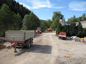 Arbeiten am Dorfplatz-Hauptsammler