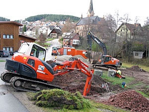 Arbeiten am Dorfplatz-Hauptsammler