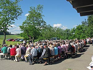 Gottesdienst im Grnen auf dem Josenhof