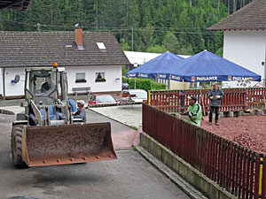 Auenanlagen am Heimathaus werden gerichtet