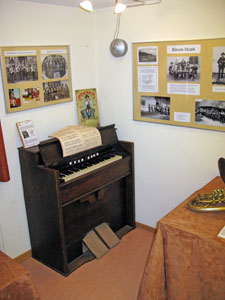 Hausmusikaustellung im Heimathaus eröffnet