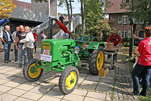 Holztag im Heimathaus