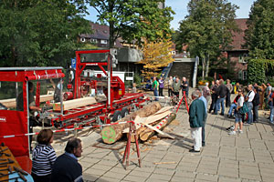 Holztag im Heimathaus