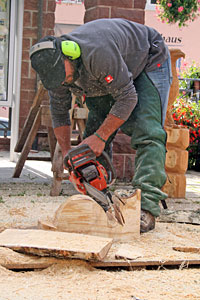 Holztag im Heimathaus