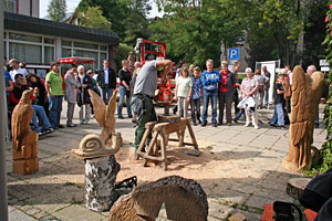 Holztag im Heimathaus