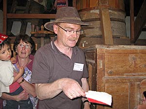 Vorfhrung der Wiesenbauernmhle
