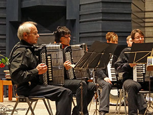 Kirchenkonzert des Akkordeonorchesters Kirchenkonzert des Akkordeonorchesters