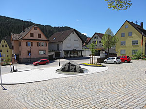 Dorfplatz neu gestaltet