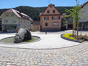 Dorfplatz neu gestaltet