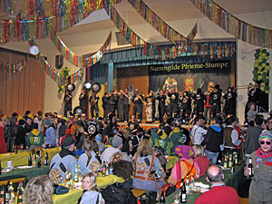 In der Festhalle