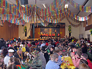 In der Festhalle
