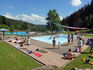 Schwimmbad Tennenbronn