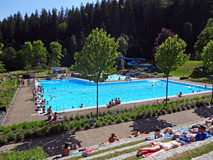 Schwimmbad Tennenbronn