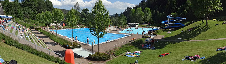 Schwimmbad Tennenbronn