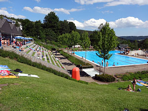 Schwimmbad Tennenbronn