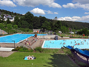 Schwimmbad Tennenbronn