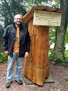 Bchertauschbaum auf dem Trombach