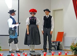 Heimathaus Trachtenbuch wird vorgestellt