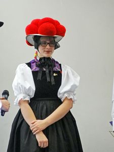 Heimathaus Trachtenbuch wird vorgestellt