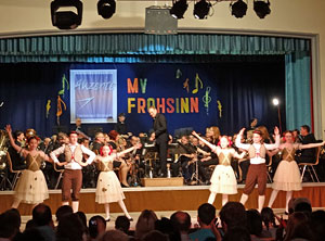 Akzente: Frohsinnn und Tanzschule Arabesque