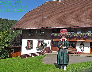 Bilder der Tennenbronner Tracht