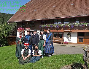 Bilder der Tennenbronner Tracht