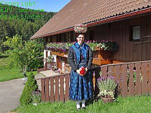 Bilder der Tennenbronner Tracht