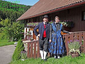 Bilder der Tennenbronner Tracht