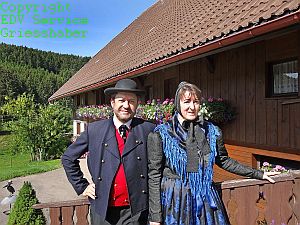 Bilder der Tennenbronner Tracht