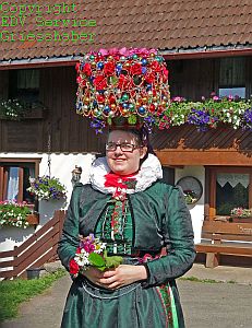 Bilder der Tennenbronner Tracht