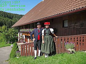 Bilder der Tennenbronner Tracht