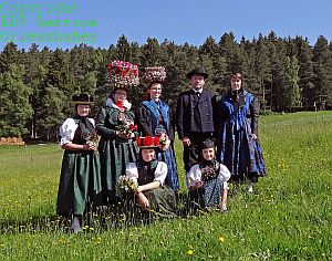 Bilder der Tennenbronner Tracht