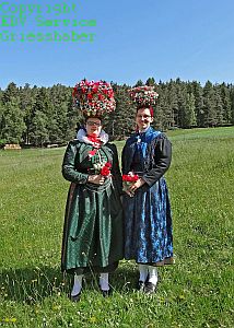 Bilder der Tennenbronner Tracht