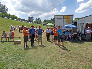 Waldfest Unterschiltach - Heuwagen aufbauen
