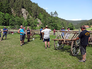 Waldfest Unterschiltach - Heuwagen aufbauen