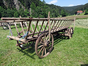 Waldfest Unterschiltach - Heuwagen aufbauen
