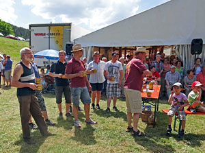 Waldfest Unterschiltach - Heuwagen aufbauen