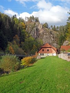 Goldener Herbst in der Berneck