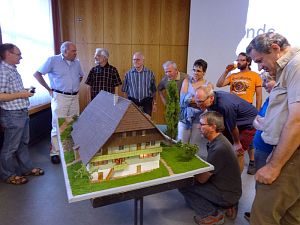 Geschichte des Wiesenbauernhofs und Bergbauernhofs Geschichte des Wiesenbauernhofs und Bergbauernhofs